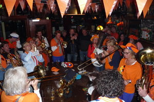 Oranje Fussball & Doppel-Geburtstag